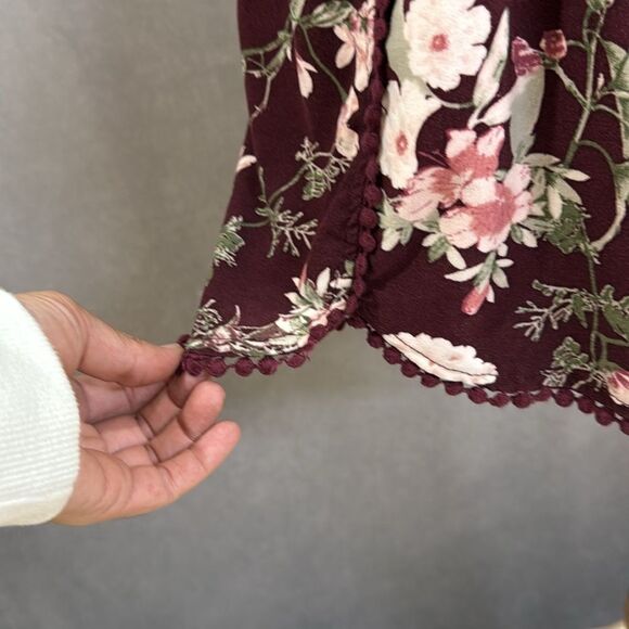 Floral On or Off-Shoulder Shorts Romper - Picture 3 of 6